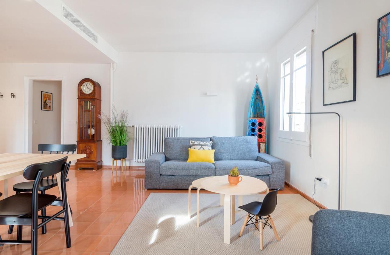 New Top Floor Apt With A Lot Of Light & Aircon Gerona Exterior foto