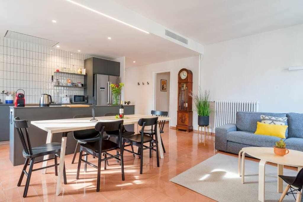 New Top Floor Apt With A Lot Of Light & Aircon Gerona Exterior foto