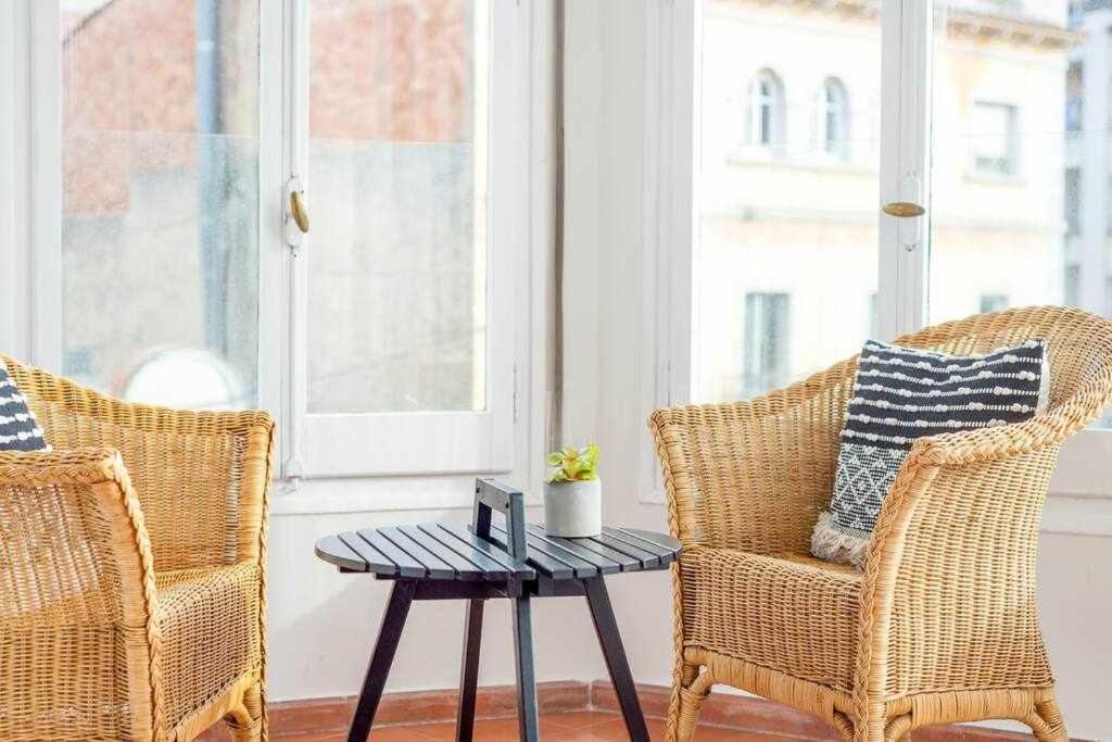 New Top Floor Apt With A Lot Of Light & Aircon Gerona Exterior foto