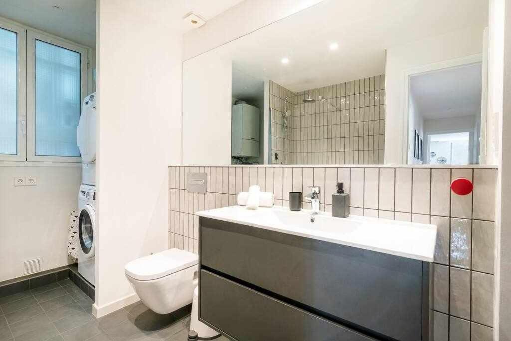 New Top Floor Apt With A Lot Of Light & Aircon Gerona Exterior foto